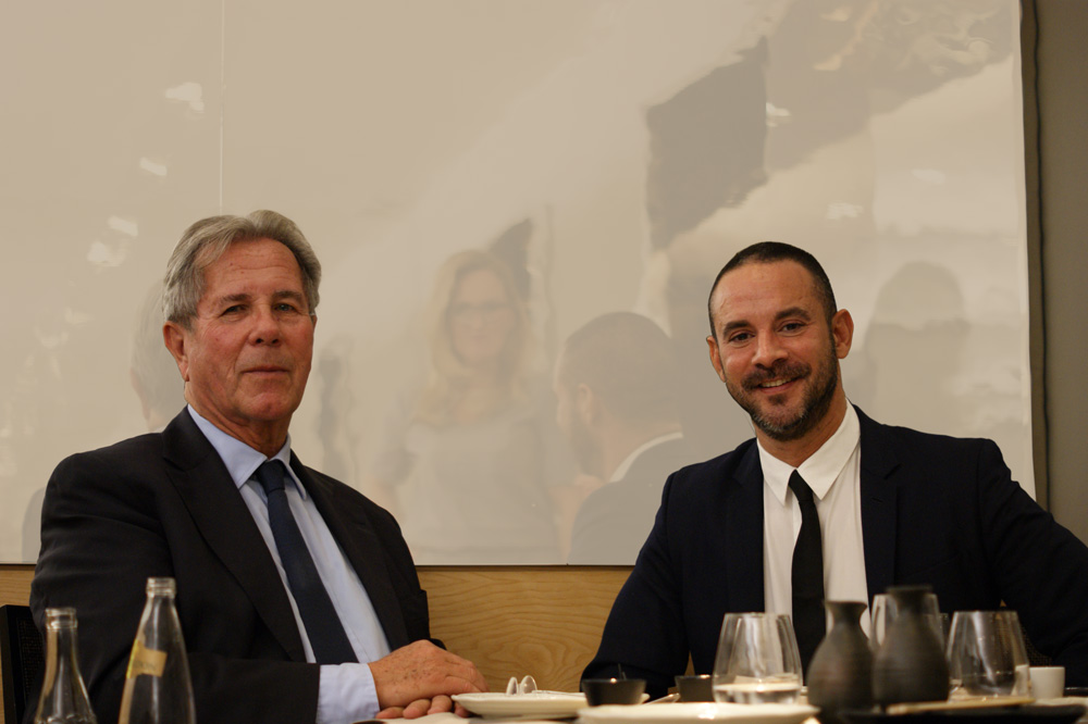 Jean-Louis Debré  and Laurent Kupferman: a republican debate over  a table in Taokan