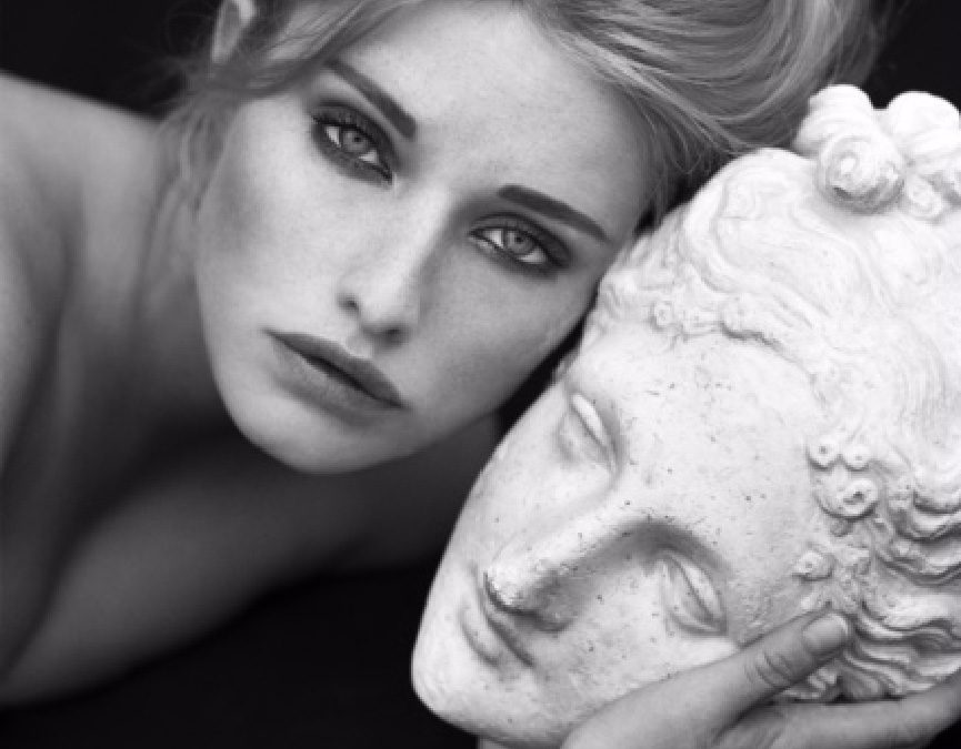 Тейлор лагранж. Marc Lagrange монахиня.