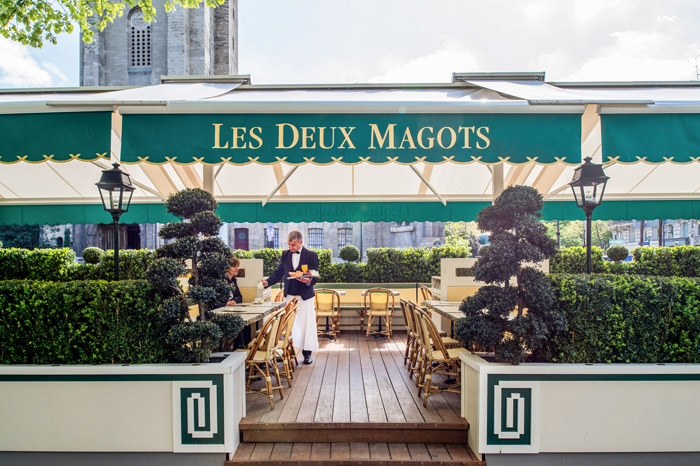 Les Deux Magots, rendezvous on the terraced garden